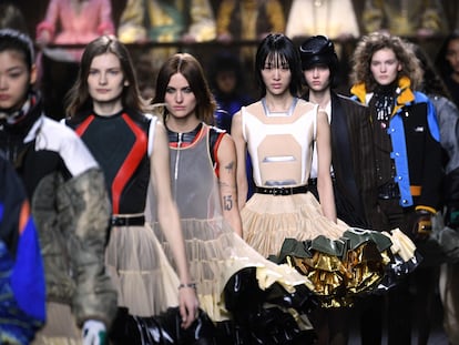 Desfile de Louis Vuitton de su colección otoño-invierno 2020-2021, en París.