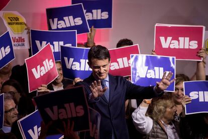 El ex primer ministro francés y candidato a la alcaldía de Barcelona por Ciudadanos, Manuel Valls, durante su última intervención pública antes de la votación del domingo.