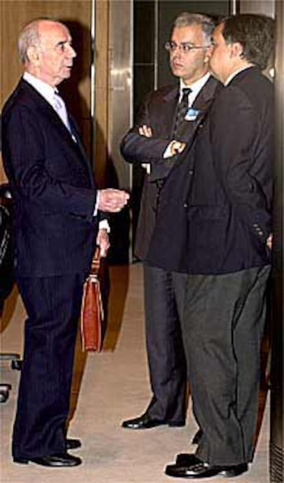 Cardenal, junto a los fiscales Eleuterio González y Fernando Herrero.