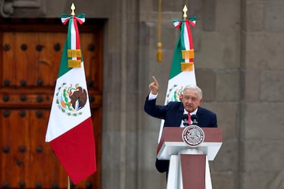 El presidente de México, Andrés Manuel López Obrador, en su último informe de gobierno en el Zócalo, en la Ciudad de México.