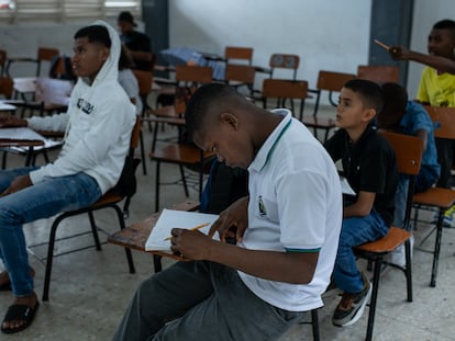 Estudiantes de la Institución Educativa Termarit, en Buenaventura, en noviembre de 2023.