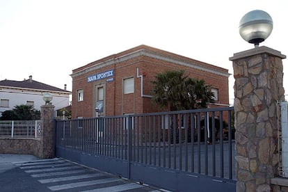 La entrada de la fábrica Mapa Spontex, en Malgrat de Mar, Barcelona.