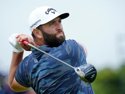 Jon Rahm, en la salida del hoyo 16 en Royal Liverpool este sábado.