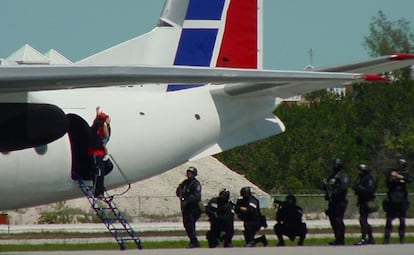 Momento de la detención de Adermis Wilson González en Florida.