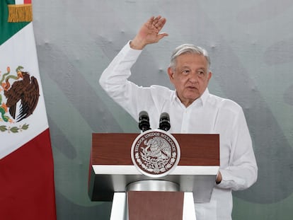 Andrés Manuel López Obrador, durante su conferencia matutina de este viernes, en la ciudad de Cancún (Quintana Roo).