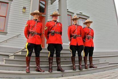 Los &#039;mounties&#039;, apelativo cari&ntilde;oso para referirse a la colorida Polic&iacute;a montada de Canad&aacute;.