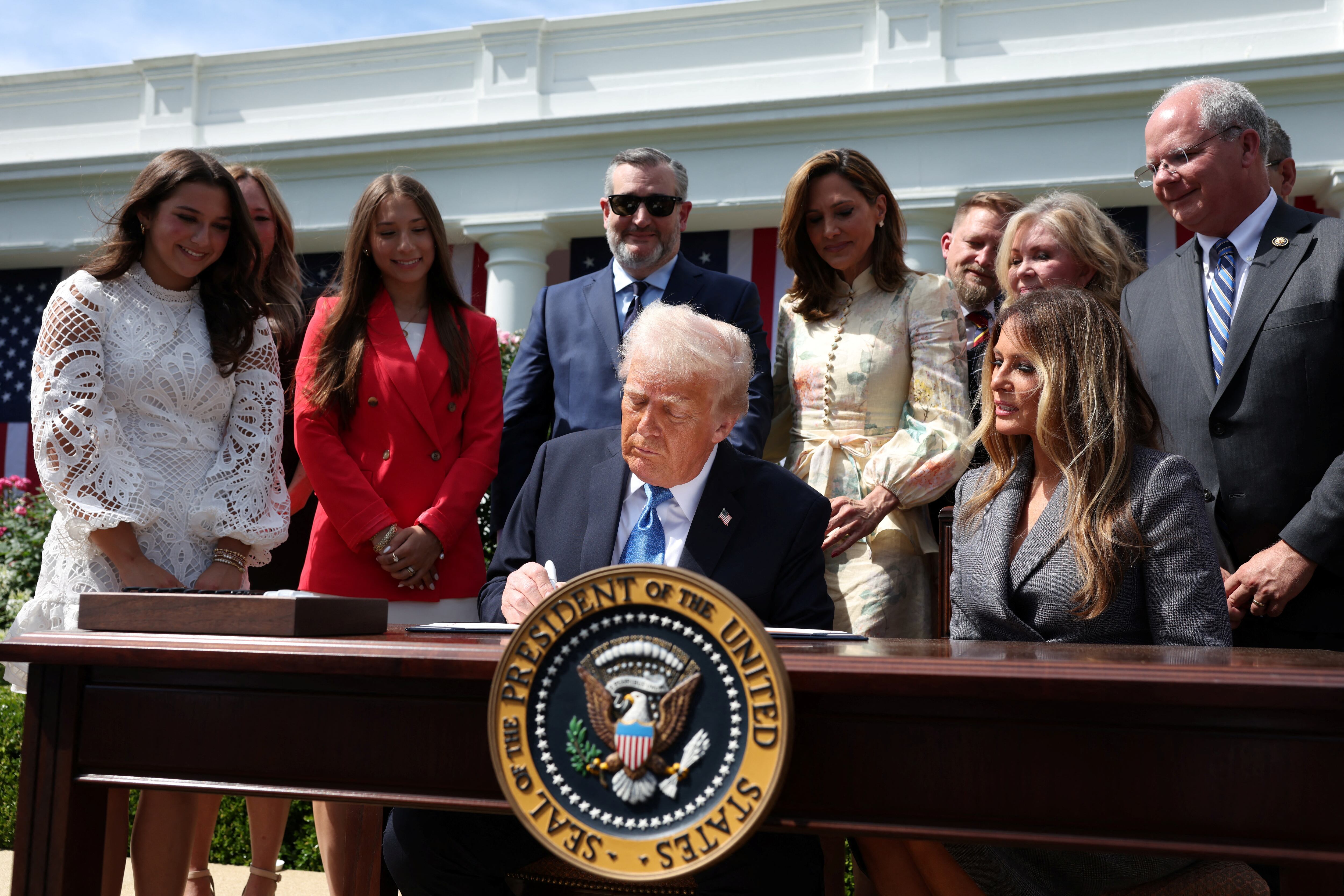 Take it Down Act, la ley que criminaliza los deepfakes y la ‘pornovenganza’