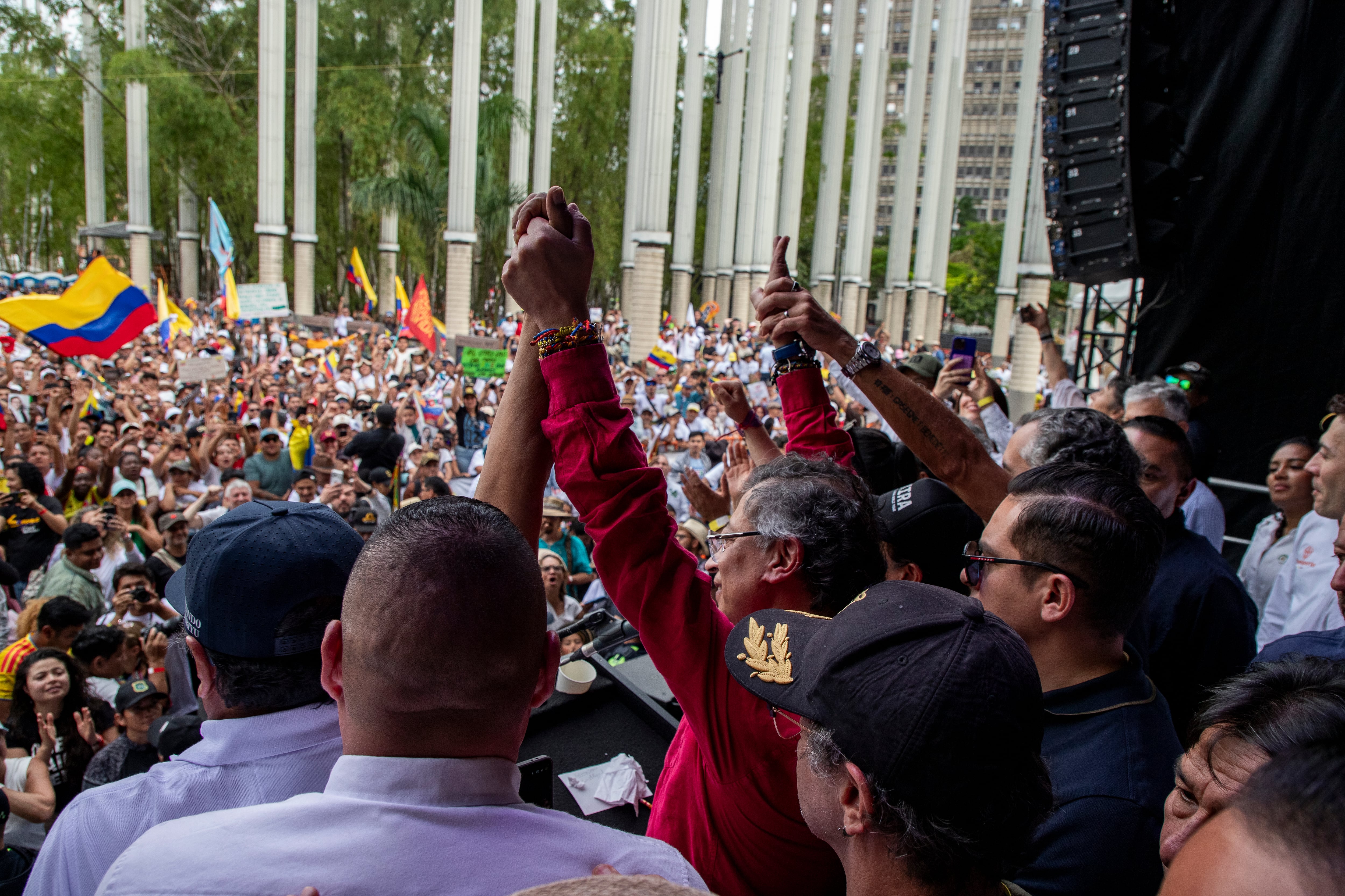 Los promotores de la Constituyente de Gustavo Petro salen a buscar cinco millones de firmas
