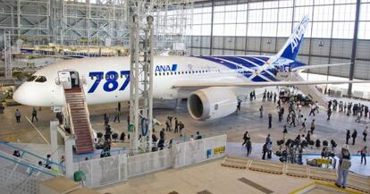 Un Boeing 787 en el aeropuerto de Haneda, en Tokio.