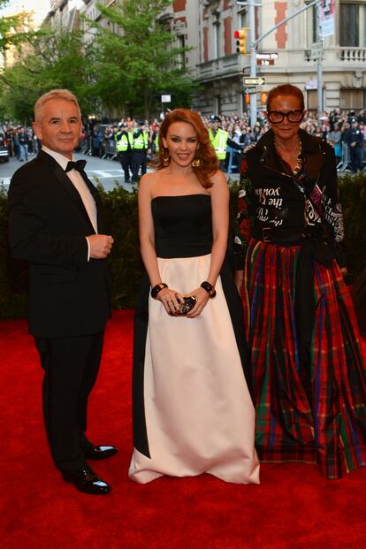 Kylie Minogue, con Rossella Jordini de Moschino.