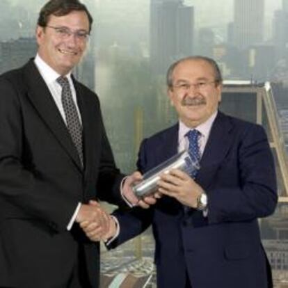 Carlos Mas, presidente de PwC, y Luis del Rivero, presidente de Sacyr Vallehermoso