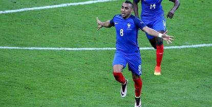 Payet decidiu o jogo aos 43 do segundo tempo.