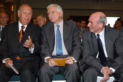 Ricardo Lagos (izquierda), junto al embajador español en Chile, Juan Alfonso Ortiz, el miércoles en Santiago