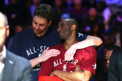 Kobe Bryant y Pau Gasol, en el partido de las estrellas de la NBA, el último para el jugador norteamericano.