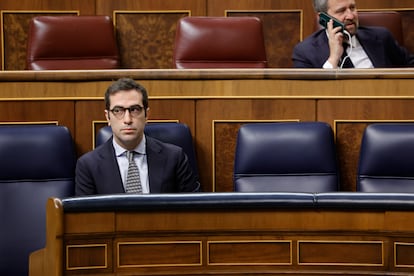 El ministro de Economía, Carlos Cuerpo, durante el pleno del Congreso.