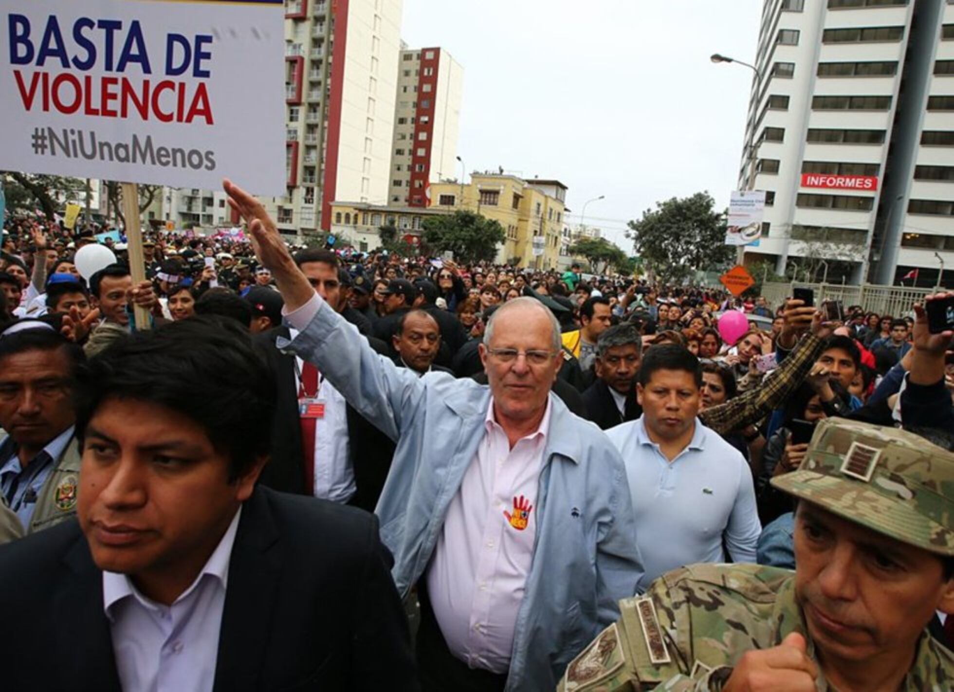 Miles marchan en Lima contra la violencia hacia las mujeres. | Fotos ...