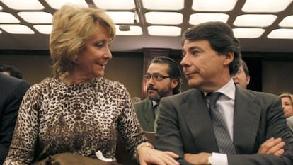 Esperanza Aguirre e Ignacio González, en un acto celebrado en 2012.