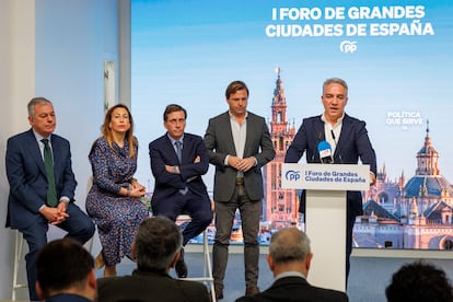 El vicesecretario de Coordinacin Autonmica y Local y Anlisis Electoral, Elas Bendodo, interviene en un acto este mircoles en Sevilla.