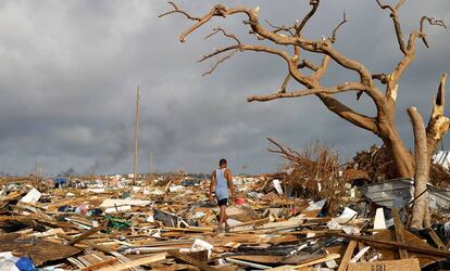 Danos causados pelo furacão Dorian na cidade de Marsh Harbour, na ilha de Grande Ábaco.