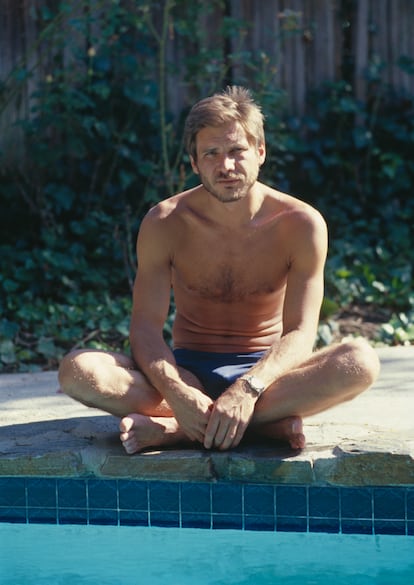 Harrison Ford en una piscina de Los Ángeles en 1981.
