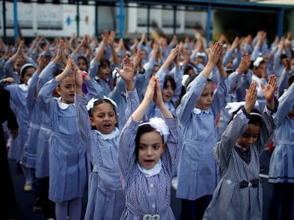 Alunas de um colégio da ONU em Gaza, no começo do calendário escolar.