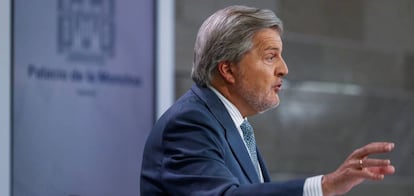 El portavoz del Gobierno, Íñigo Méndez de Vigo, en la rueda de prensa posterior al Consejo de Ministros.