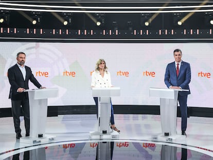 Pedro Sánchez, Yolanda Díaz y Santiago Abascal, en el debate a tres en RTVE.