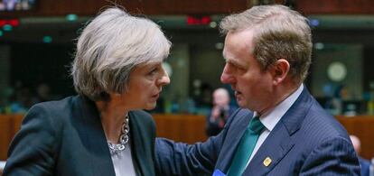 Theresa May y Enda Kenny, en diciembre pasado en Bruselas.