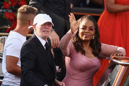 También la influyente periodista Oprah Winfrey está invitada a la ceremonia de este viernes. En la imagen, saliendo del Palacio Gritti.