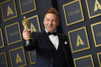 El británico Kenneth Branagh, ganador del Oscar a mejor guion original por 'Belfast'.