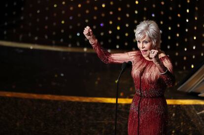 Jane Fonda, con un traje de su fondo de armario.