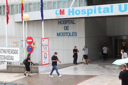 Hospital Universitario de Móstoles cuya dirección ha decidido mantener suspendida toda cirugía no prioritaria en el centro por el reciente aumento de casos de coronavirus.