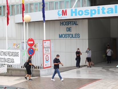 Hospital Universitario de Móstoles cuya dirección ha decidido mantener suspendida toda cirugía no prioritaria en el centro por el reciente aumento de casos de coronavirus.