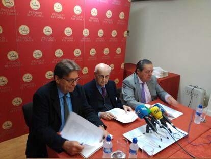 Javier Quesada, Santiago Grisolía y Vicente Boluda en la presentación de la edición de 2016.