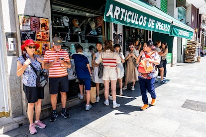 Turistas en el centro de Madrid, el 15 de junio.