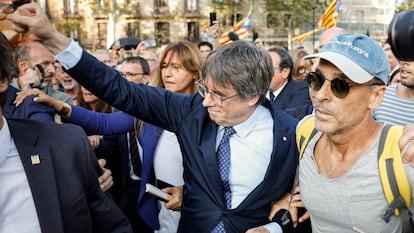 Carles Puigdemont with supporters in Barcelona, August 8, 2024.