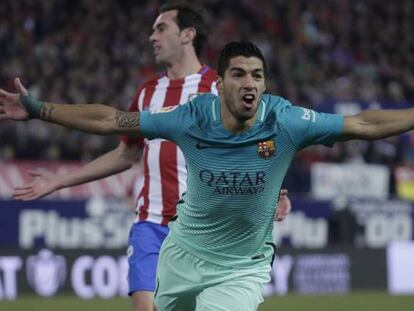 Luis Suárez celebra su gol al Atlético.