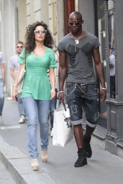 Raffaella Fico y Mario Balotelli, en una imagen de 2011.