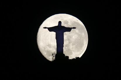 Estatua del Cristo Redentor en Río de Janeiro, Brasil.