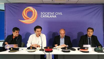 Miembros de Sociedad Civil Catalana anuncian la ampliaci&oacute;n de la denuncia del 9-N.