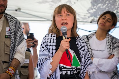 Greta Thunberg denuncia hostigamiento de drones israelíes desde la Flotilla de la Libertad que viaja rumbo a Gaza