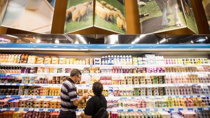 Supermercado Gadis en una zona residencial a las afueras de Santiago de Compostela. 