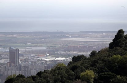 Vista del aeropuerto de Barcelona durante la cuarentena.