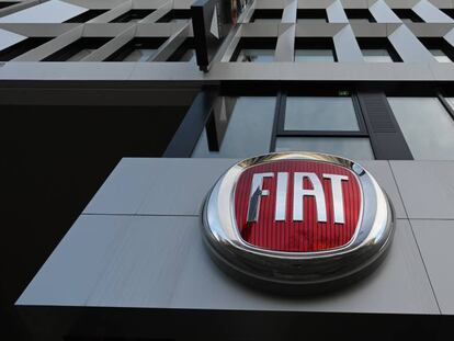 Logotipo de Fiat.