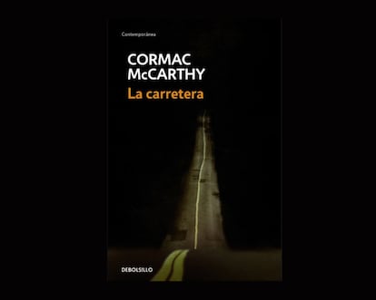 Con su prodigioso uso de los diálogos descarnados, con su fría distancia, Cormac McCarthy logra transmitir un bajón considerable en esta novela, que narra las desventuras de un padre que trata de salvar a su hijo en un mundo postapocalíptico. La película (John Hillcoat, 2009), protagonizada por Viggo Mortensen, también contiene su dosis de sentimientos sombríos.