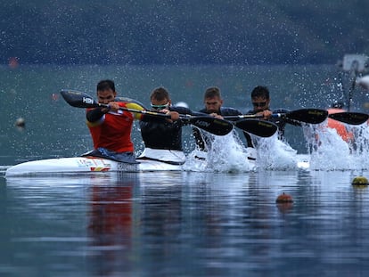 Saúl Craviotto, Marcus Cooper, Carlos Arévalo y Rodrigo Germade, el pasado domingo en Trasona en las pruebas del selectivo. RFEP