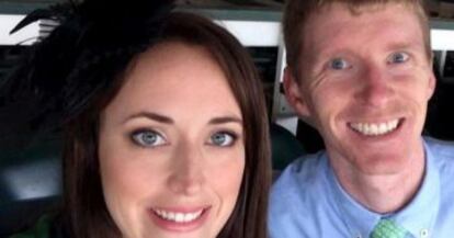 Stephanie y Justin Shuts, víctimas del atentado del aeropuerto.