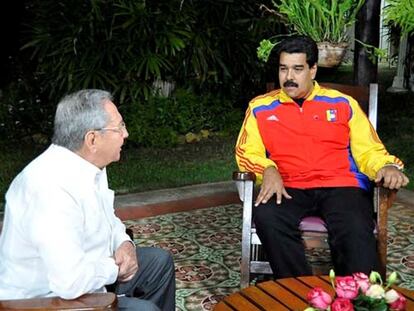 Ra&uacute;l Castro y Nicol&aacute;s Maduro reunidos, una fotograf&iacute;a que ha difundido este martes la p&aacute;gina web oficial del Gobierno de Cuba