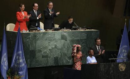 Leonardo di Caprio en la ceremonia de firma del Acuerdo de París en la ONU.