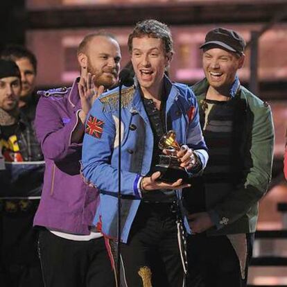 El grupo británico Coldplay, en la gala de entrega de los Premios Grammy, ayer en Los Ángeles.